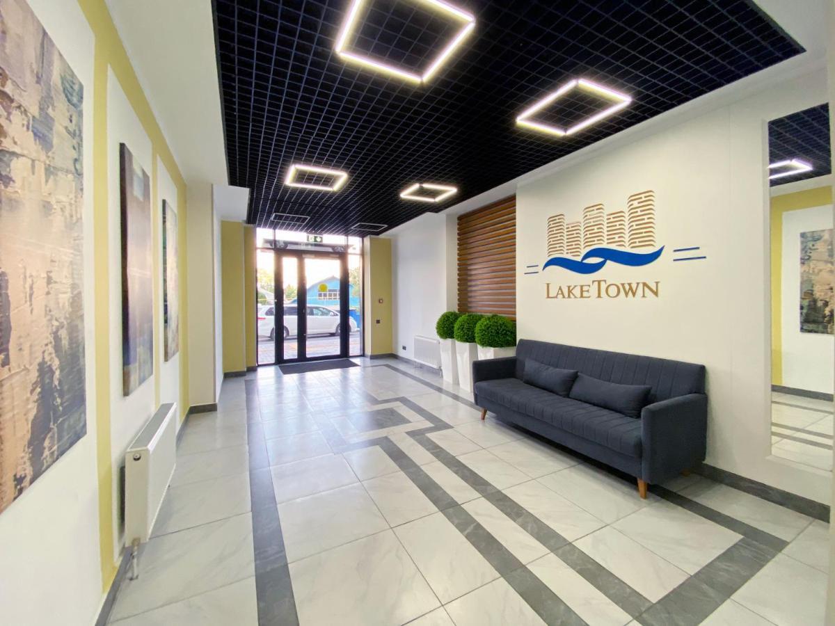 Апартаменты В Жк Laketown На Берегу Озера Almatı Dış mekan fotoğraf